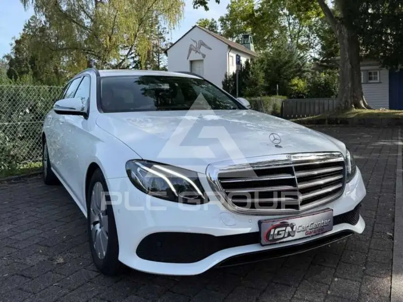 2019 Mercedes Benz E 220
