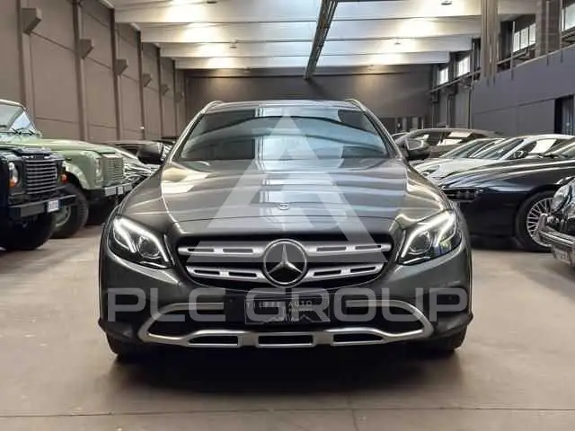2019 Mercedes Benz E 220