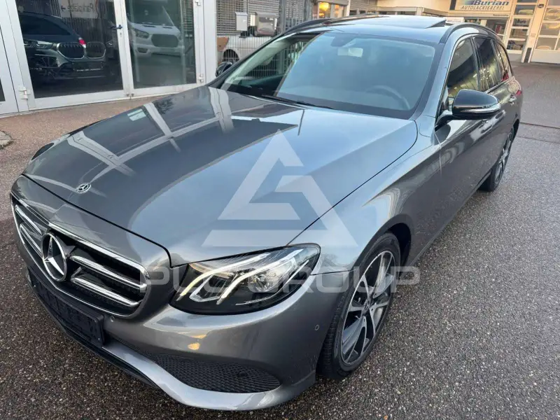 2019 Mercedes Benz E 220