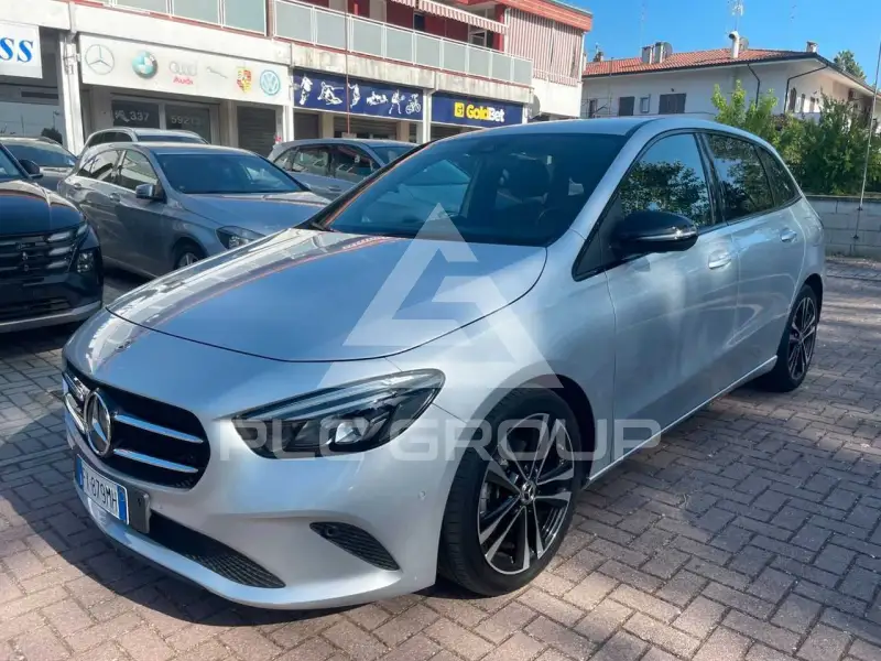 2019 Mercedes Benz B 180
