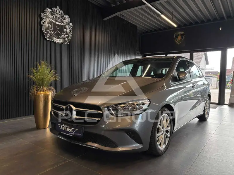 2019 Mercedes Benz B 180