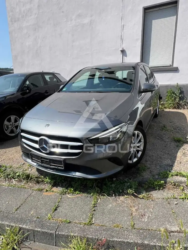 2019 Mercedes Benz B 180