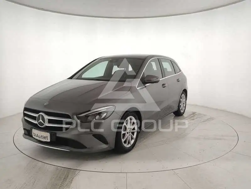 2019 Mercedes Benz B 180