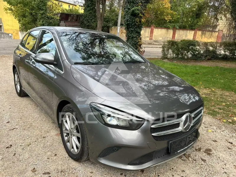2019 Mercedes Benz B 180