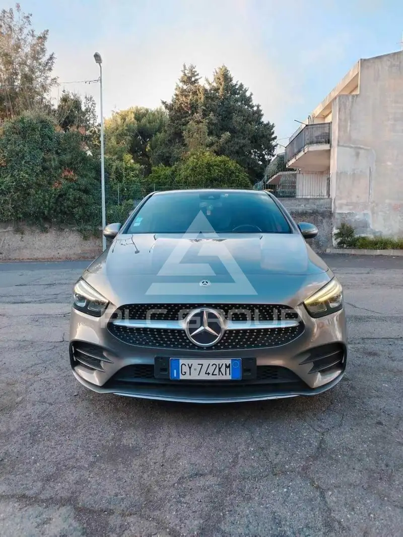 2019 Mercedes Benz B 180