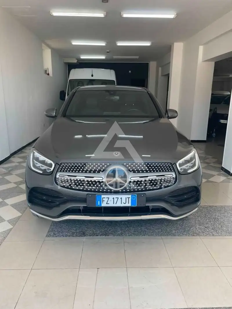2019 Mercedes Benz GLC 220