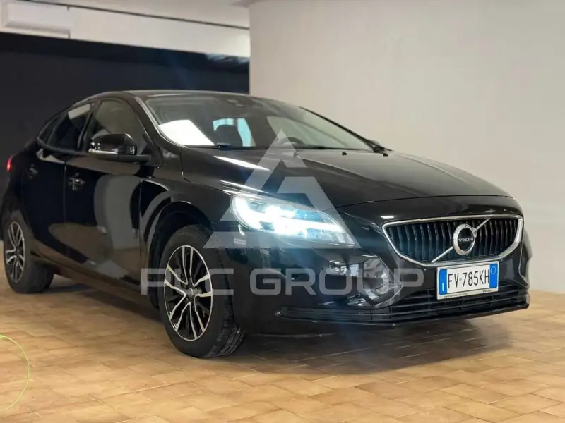 2019 Volvo V40