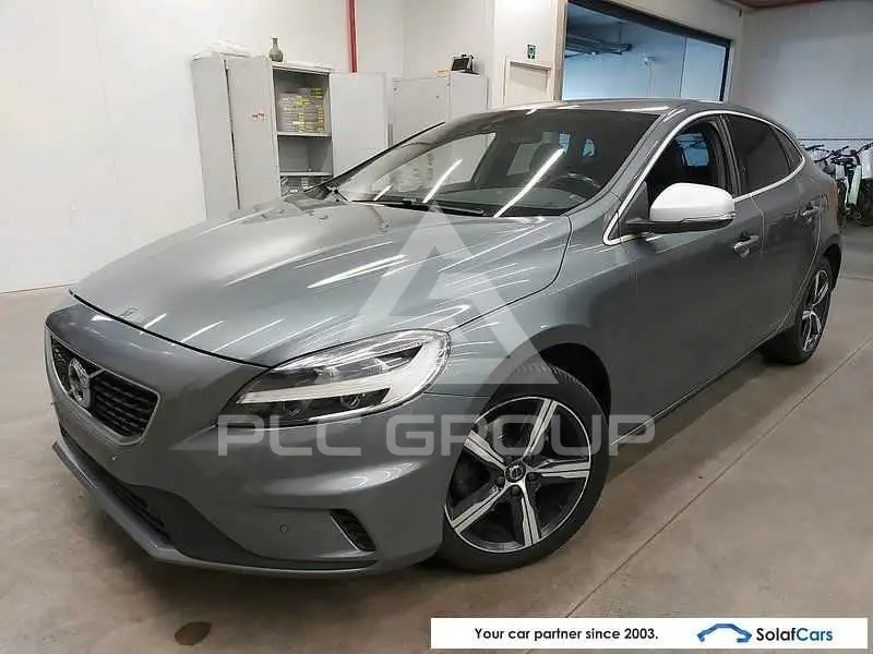 2019 Volvo V40