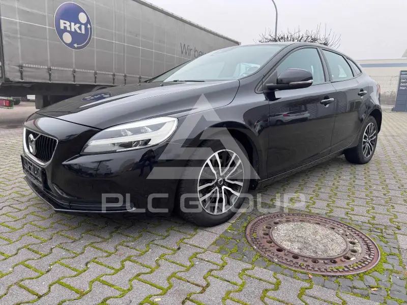 2019 Volvo V40