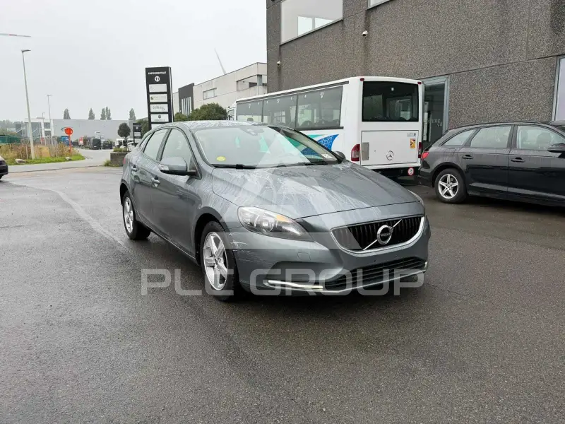 2019 Volvo V40