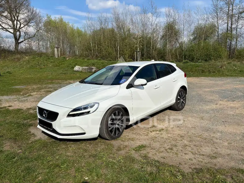 2019 Volvo V40
