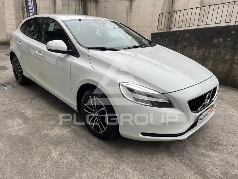 2019 Volvo V40