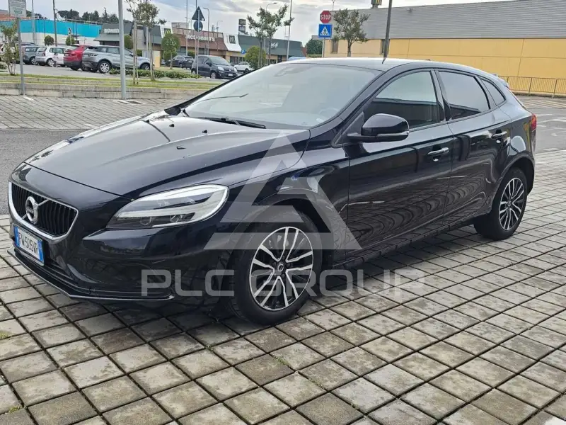 2019 Volvo V40