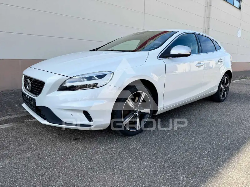 2019 Volvo V40
