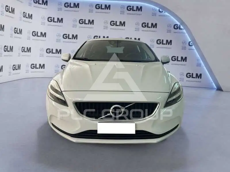 2019 Volvo V40