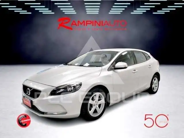 2019 Volvo V40