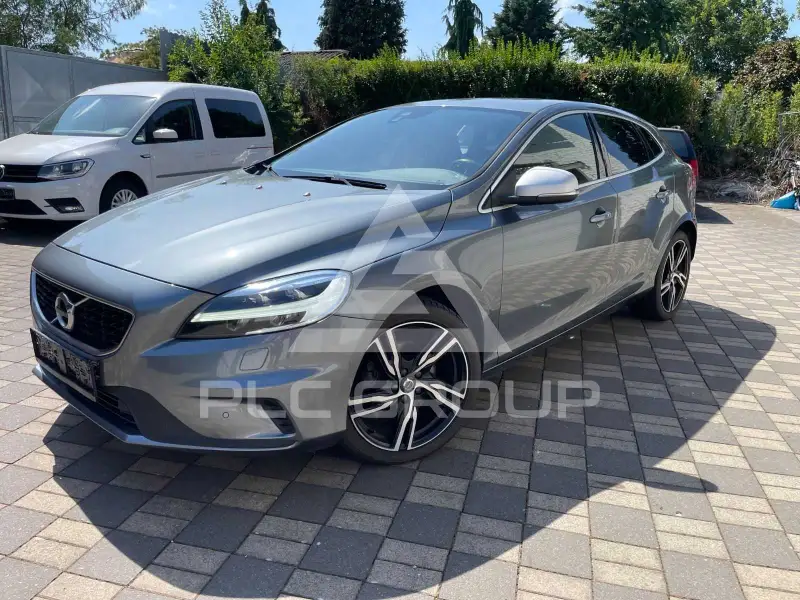 2019 Volvo V40