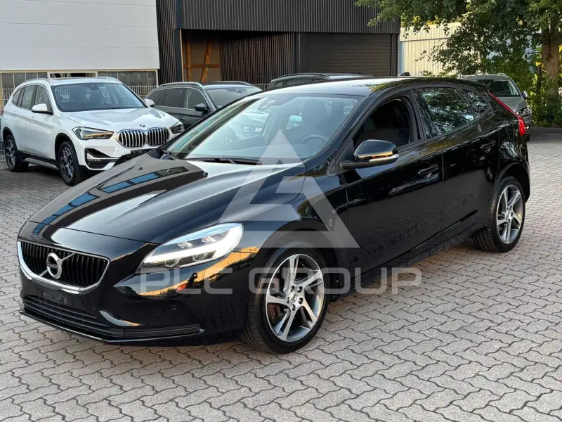 2019 Volvo V40