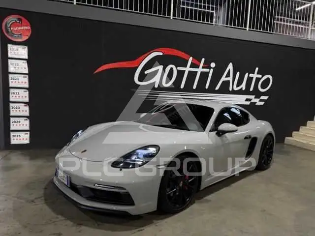 2019 Porsche Cayman