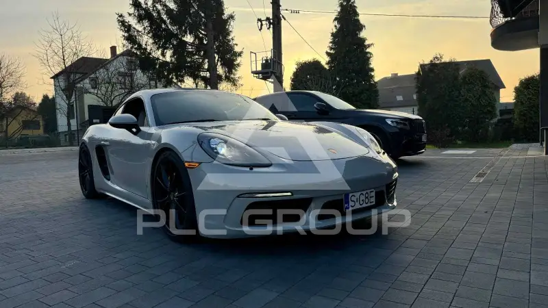 2019 Porsche Cayman