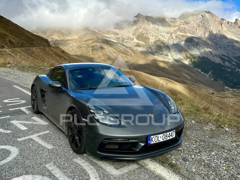 2019 Porsche Cayman