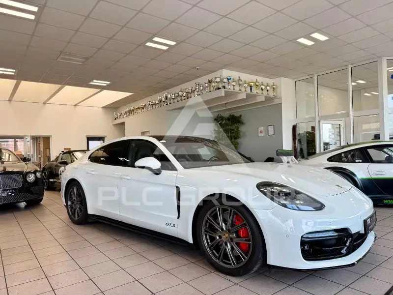 2019 Porsche Panamera