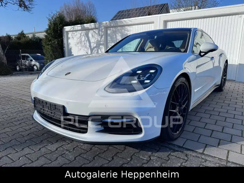 2019 Porsche Panamera