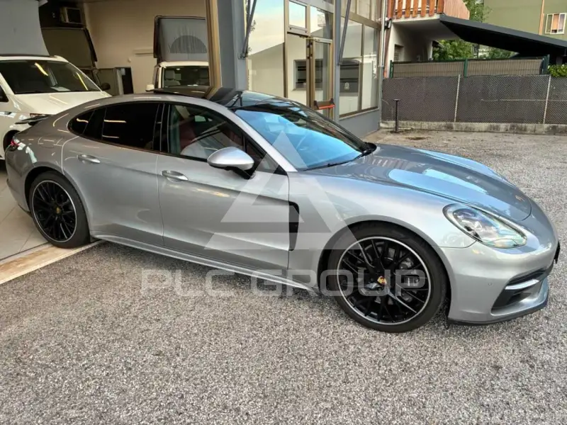 2019 Porsche Panamera