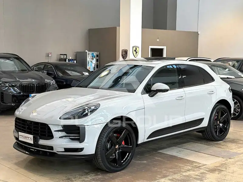 2019 Porsche MACAN