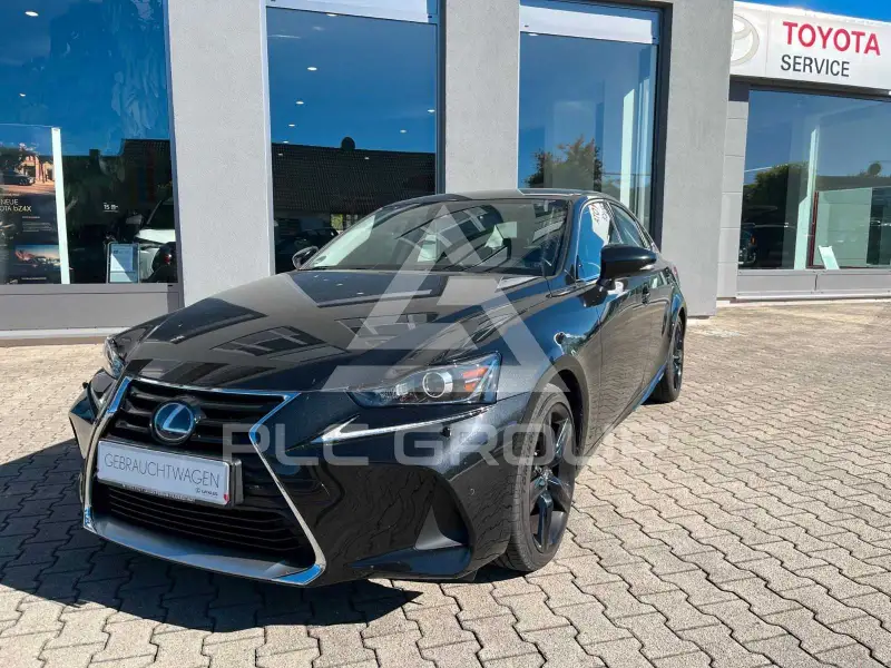 2019 Lexus IS300