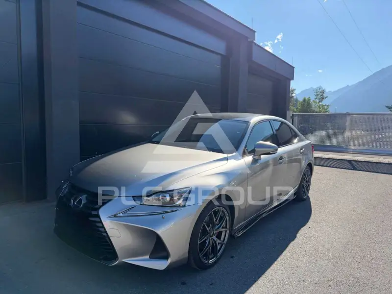 2019 Lexus IS300
