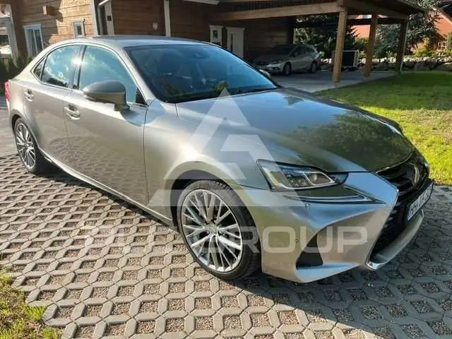 2019 Lexus IS300