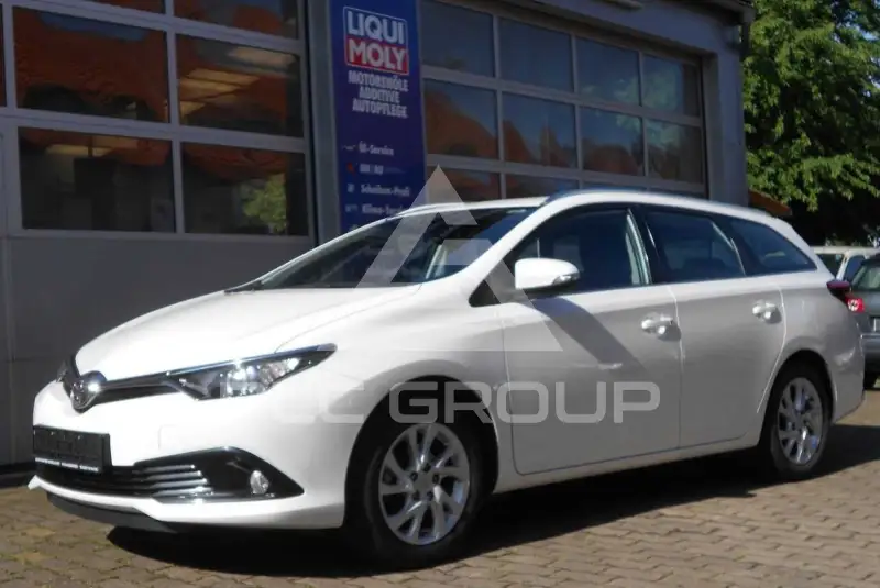 2019 Toyota AURIS