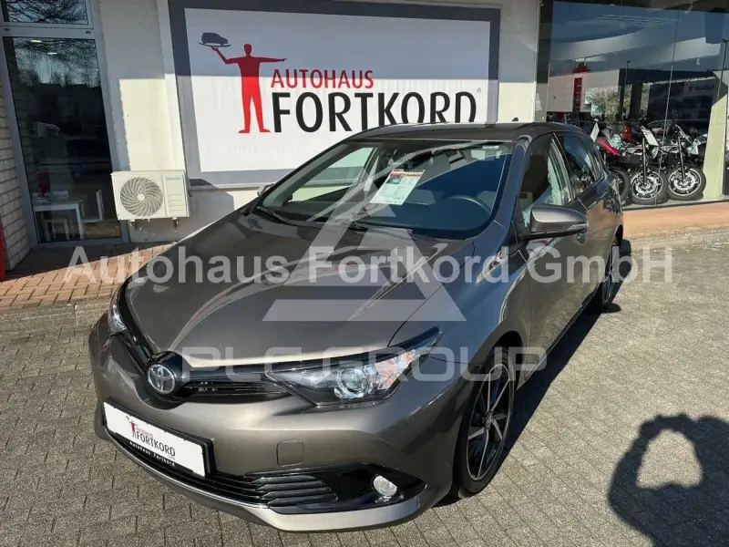 2019 Toyota AURIS