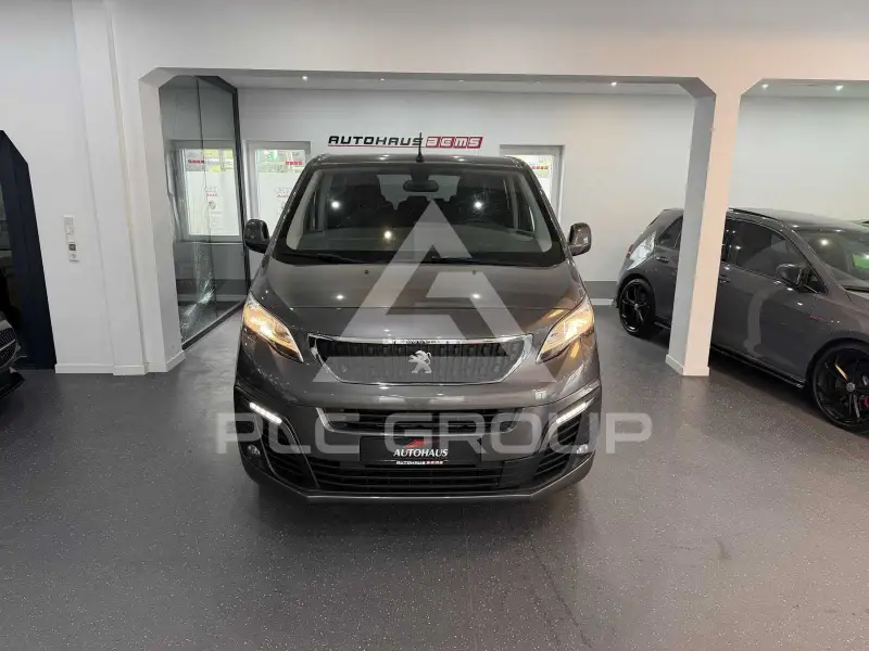 2019 Peugeot Traveller