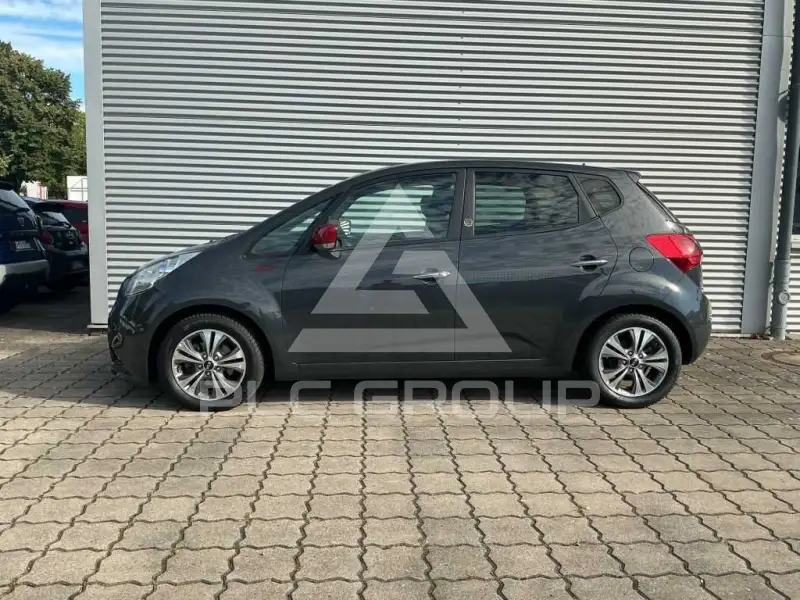 2019 KIA Venga