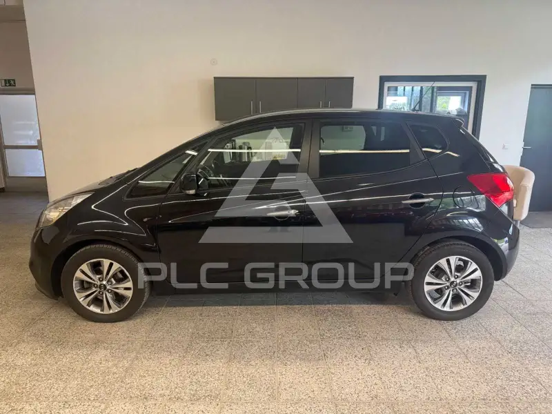 2019 KIA Venga