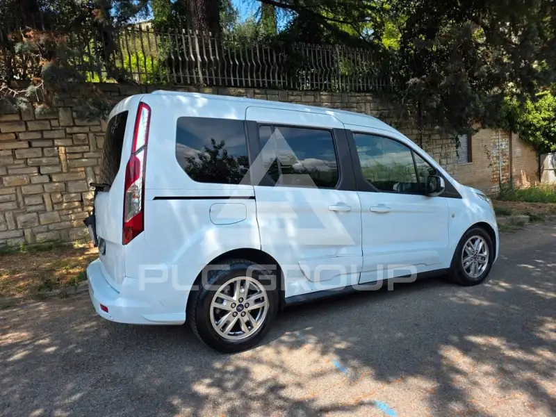 2019 Ford Tourneo