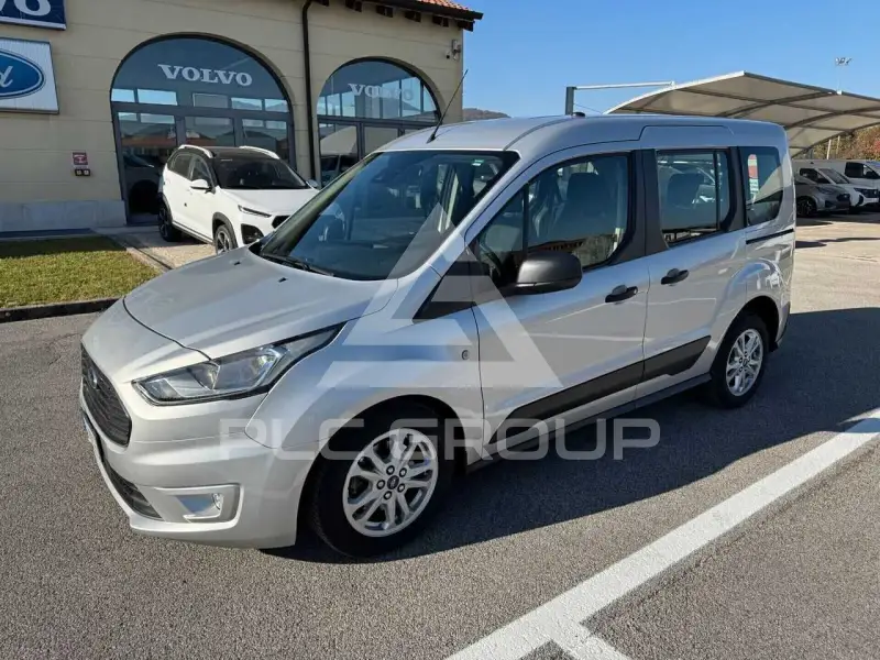 2019 Ford Tourneo