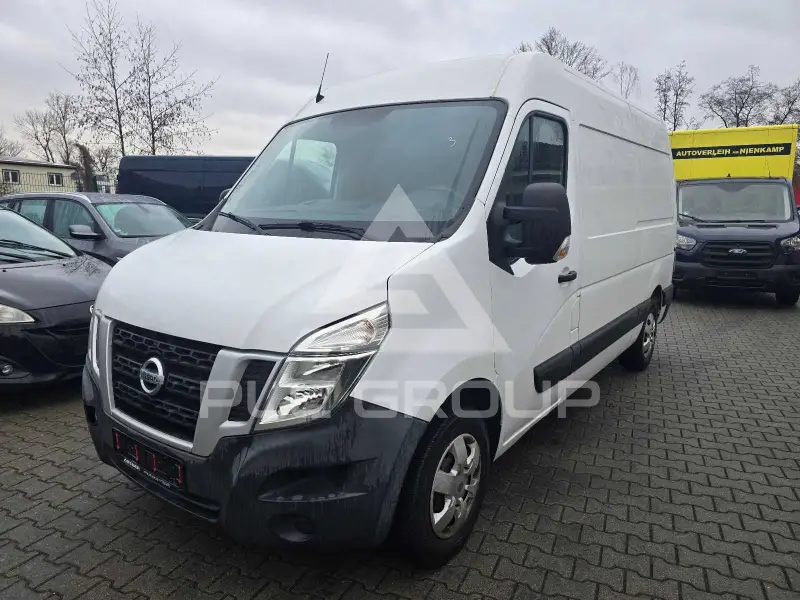 2020 Nissan NV 400