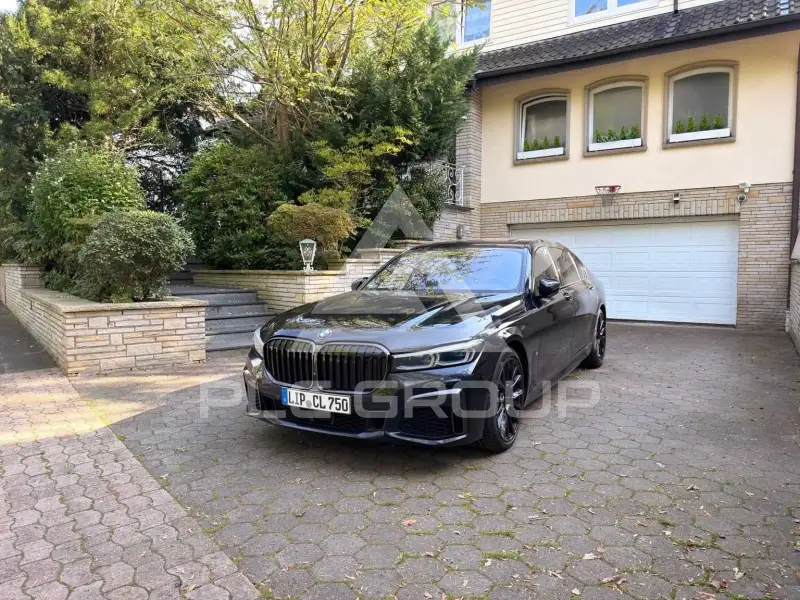 2020 BMW 750