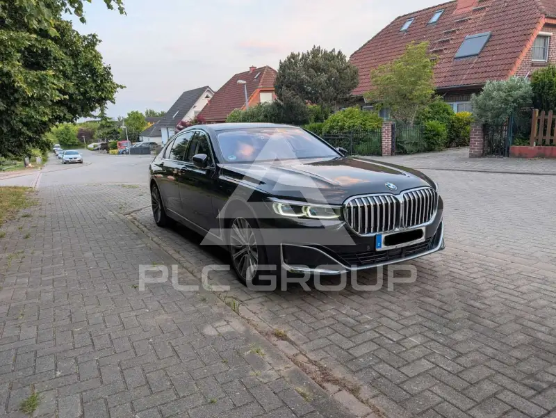 2020 BMW 750