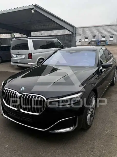 2020 BMW 750