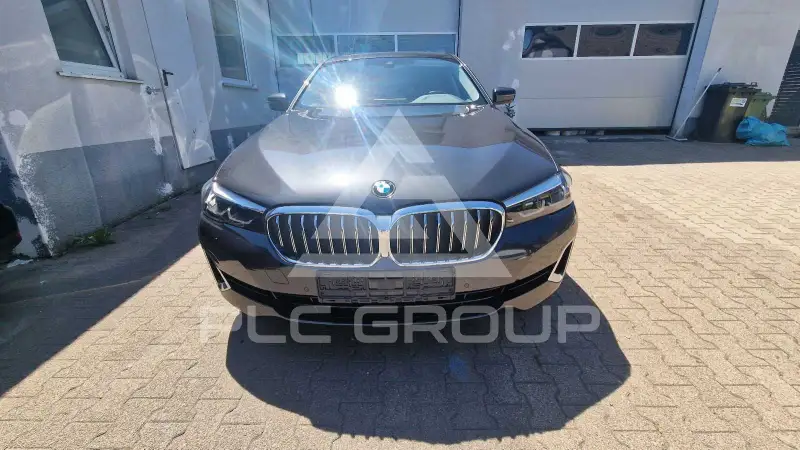 2020 BMW 530
