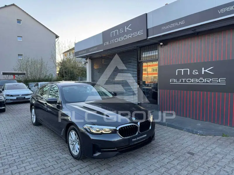2020 BMW 530