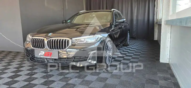 2020 BMW 530