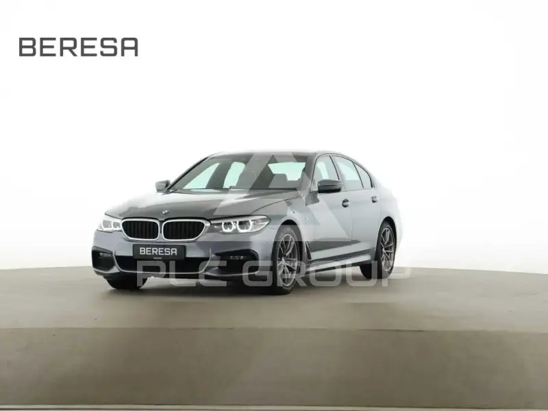 2020 BMW 530