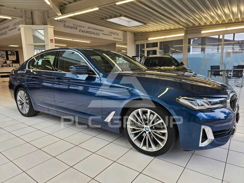 2020 BMW 530