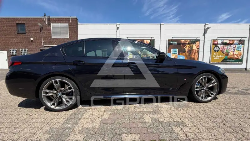 2020 BMW 530