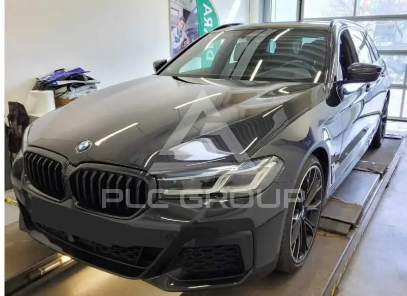 2020 BMW 530